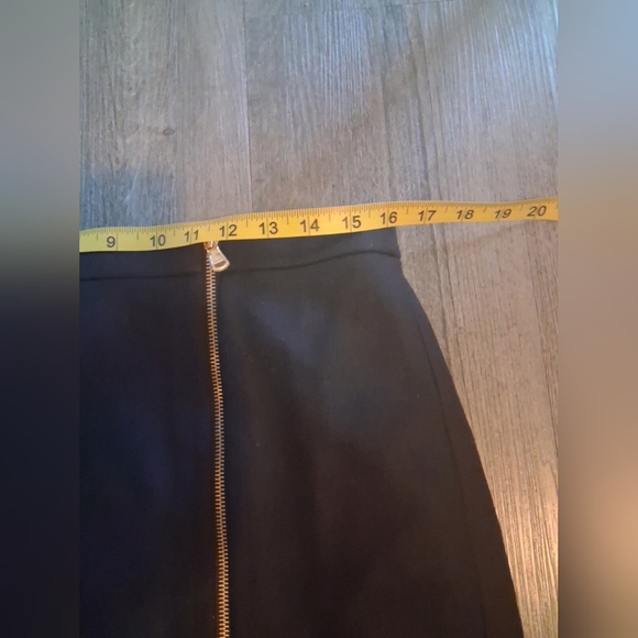 J.Crew Wool Knee length Pencil Skirt Black -Gold Assymmetrical front zip 12p - Picture 10 of 12
